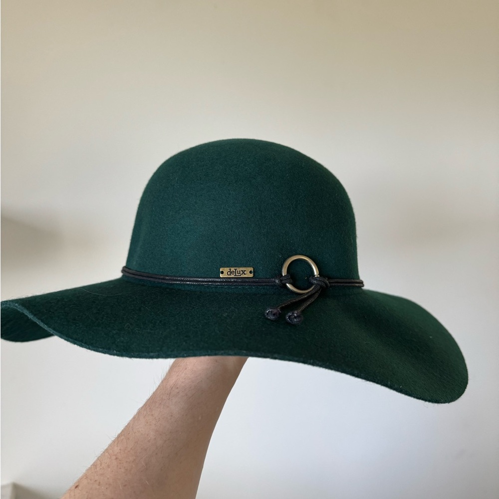 Delux Wide Brimmed Hat